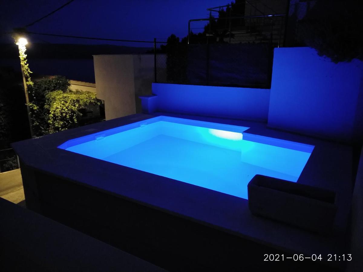 Private Pool And Sea View Apartment Omiš Kültér fotó