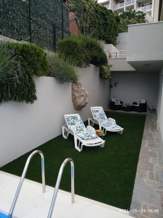 Private Pool And Sea View Apartment Omiš Kültér fotó